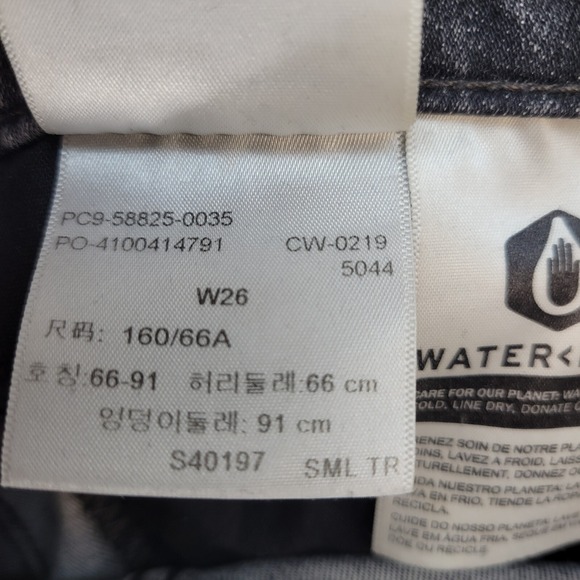 Levis Jeans Womens 26 Black 724 High Rise Straight Distressed Raw Hem Denim - Picture 7 of 12